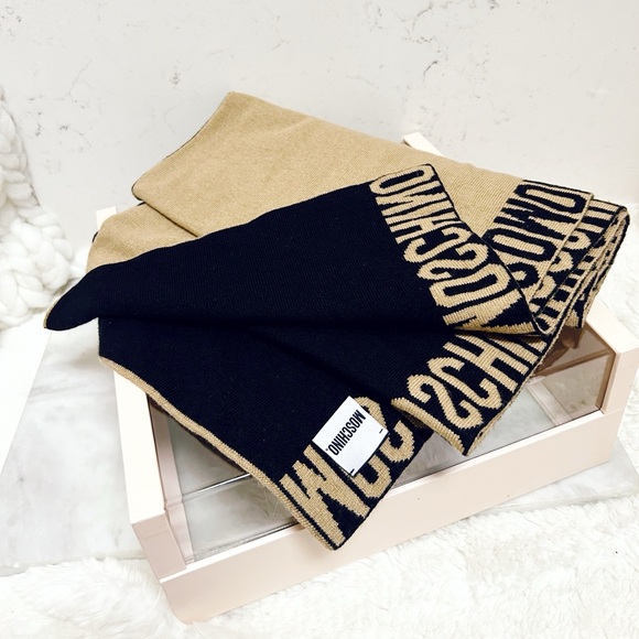 Authentic MOSCHiNO Wool & Cashmere Blend Tan and Black Logo Scarf - Picture 3 of 11